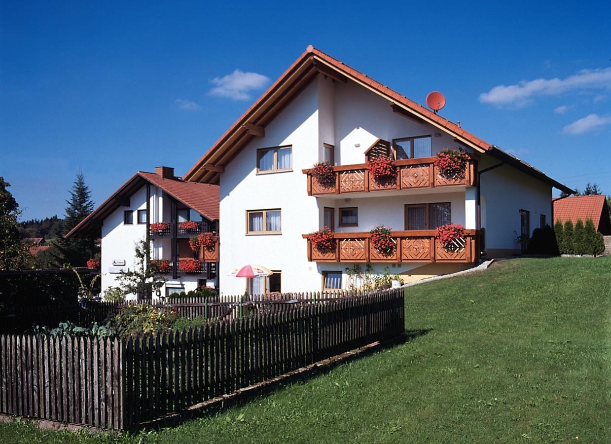 Gasthaus Und Ferienwohnungen Zum Engel Waldbrunn  Экстерьер фото